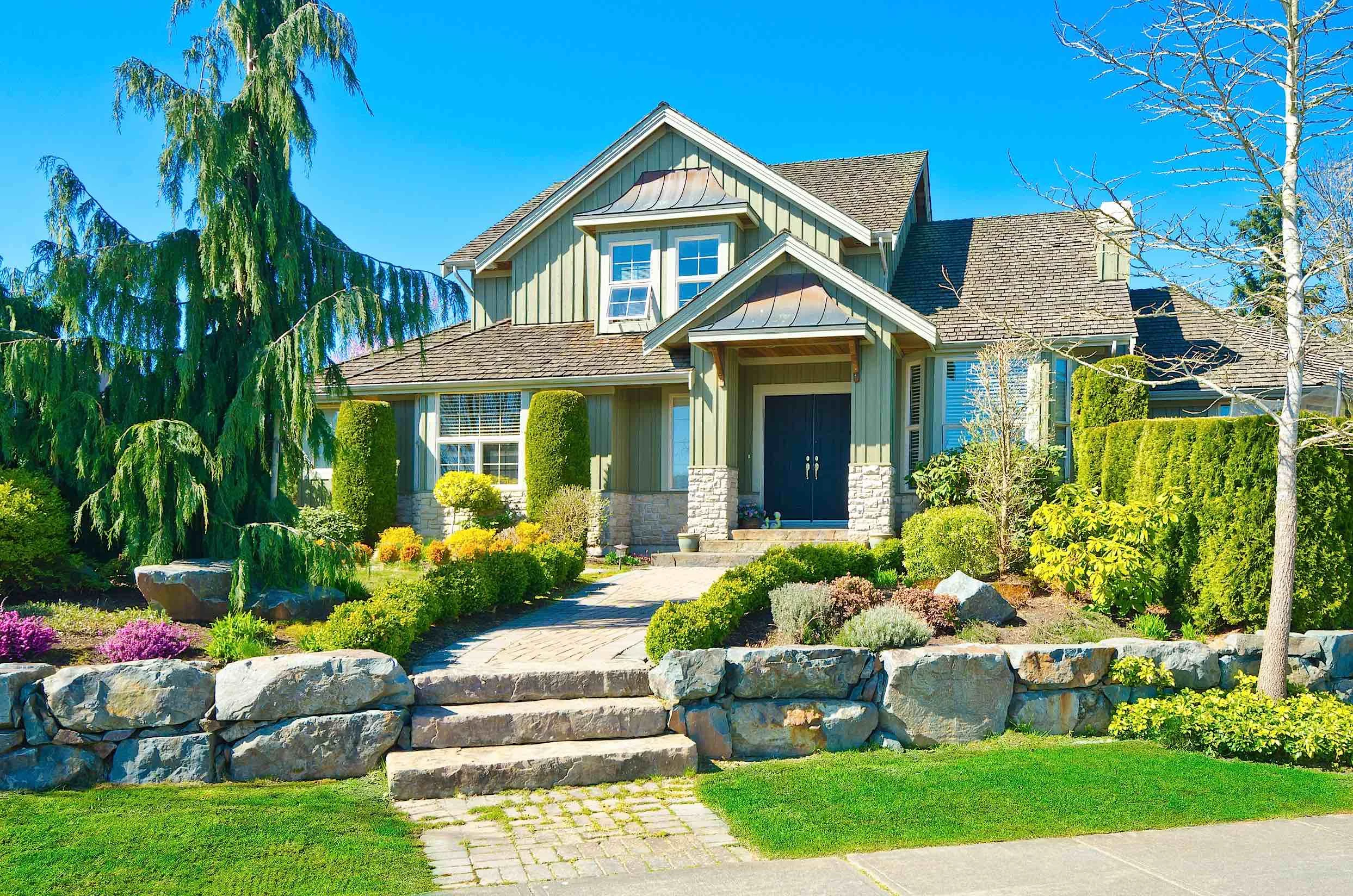 Easy Tricks To Improve Your Home's Curb Appeal