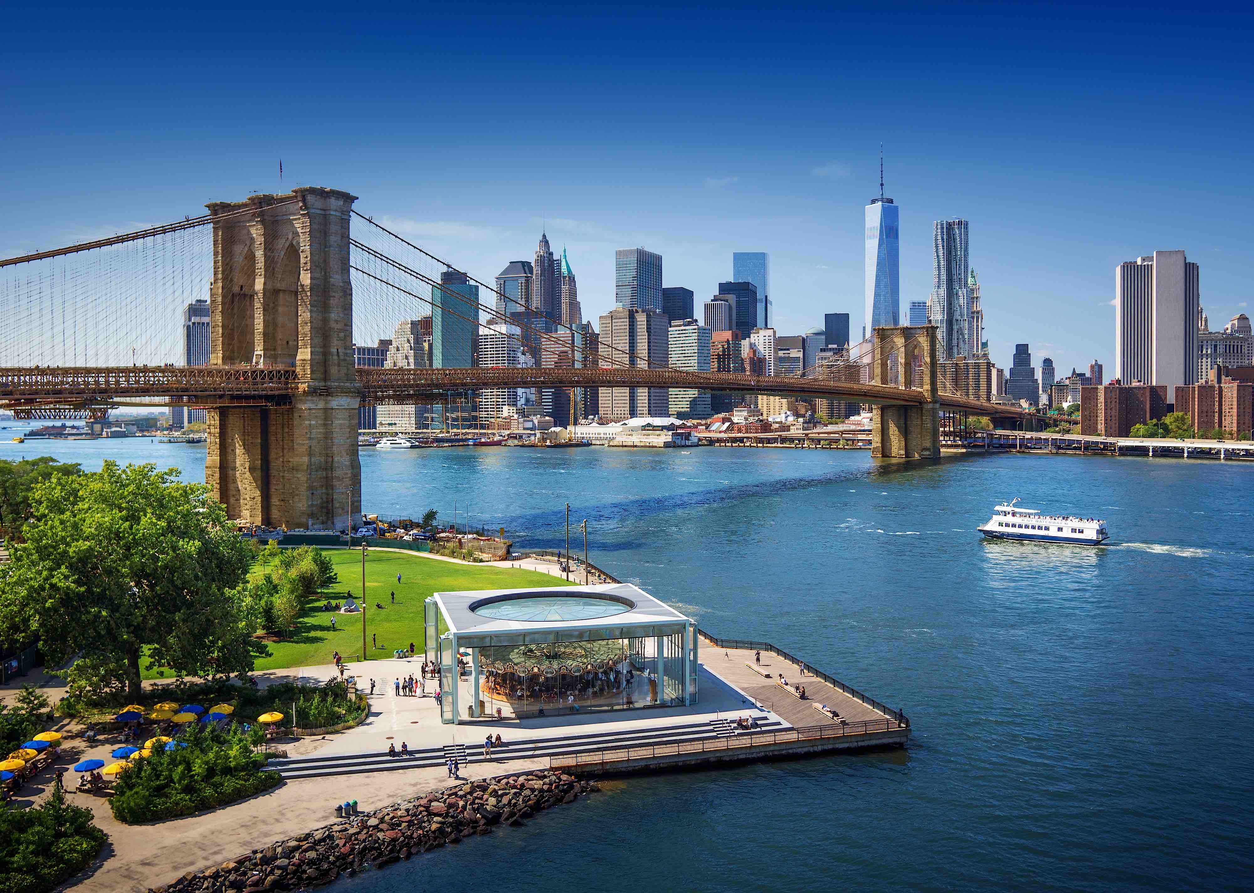 Brooklyn Bridge amd Manhattan