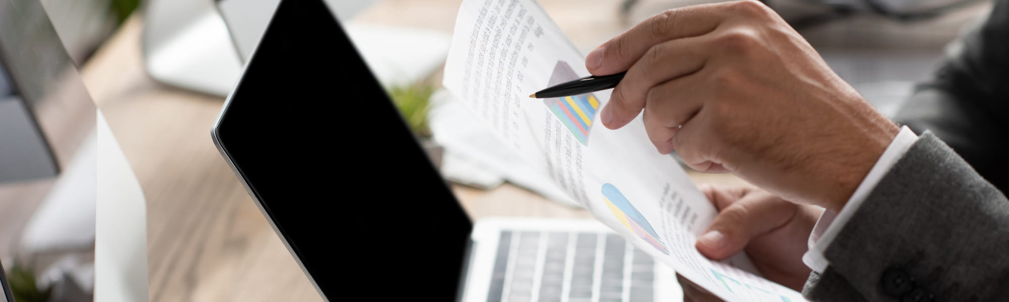 12 Best Brokerage Accounts for Beginners In 2022