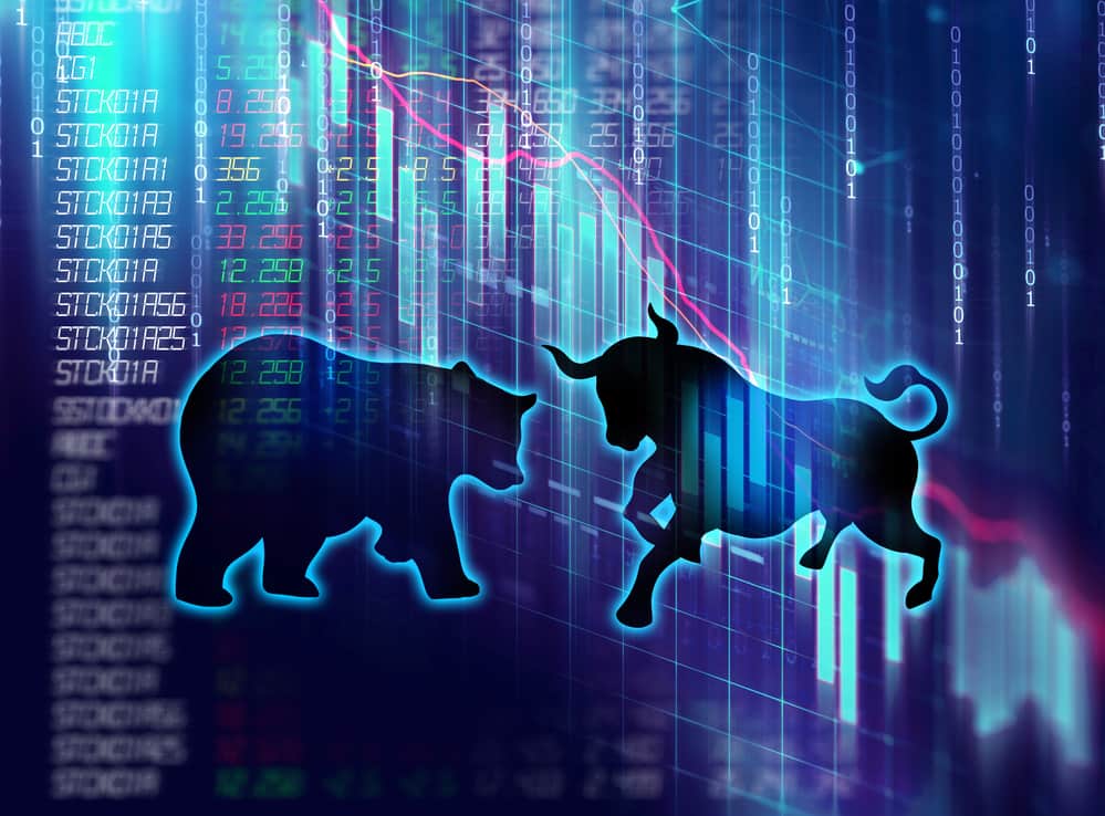 Bear vs. Bull Market: What Are The Characteristics & Differences?
