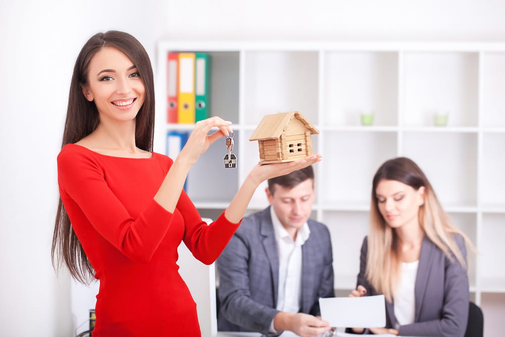 what is wholesale real estate